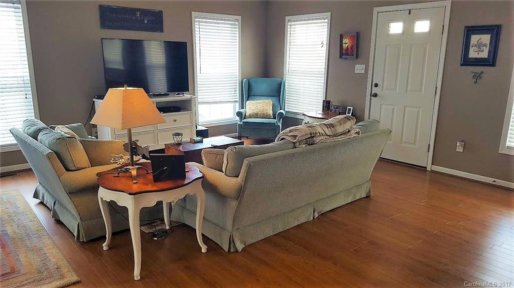 112 Ridge Field Drive #6 - Photo 5