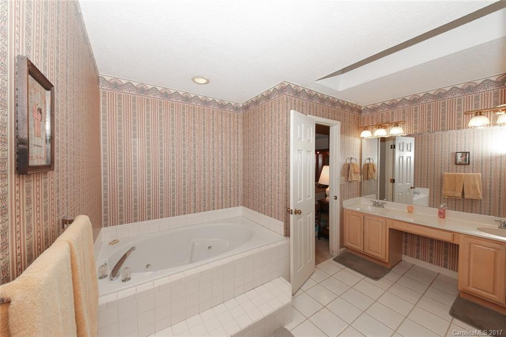15 Delacy Drive - Photo 14