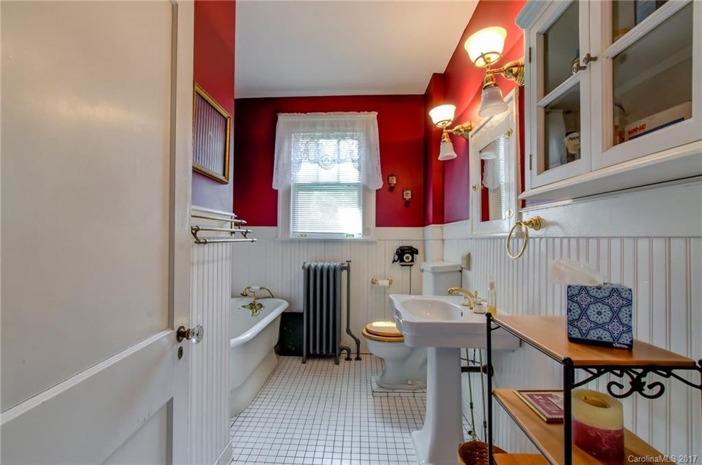 605 Fairview Road - Photo 16