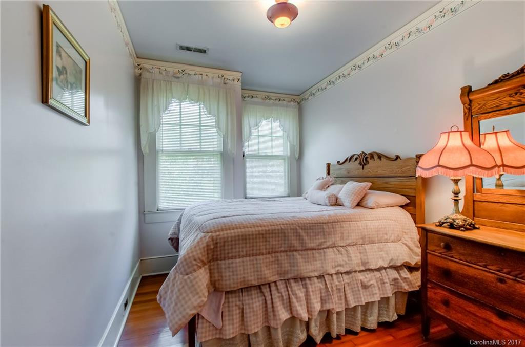 605 Fairview Road - Photo 18