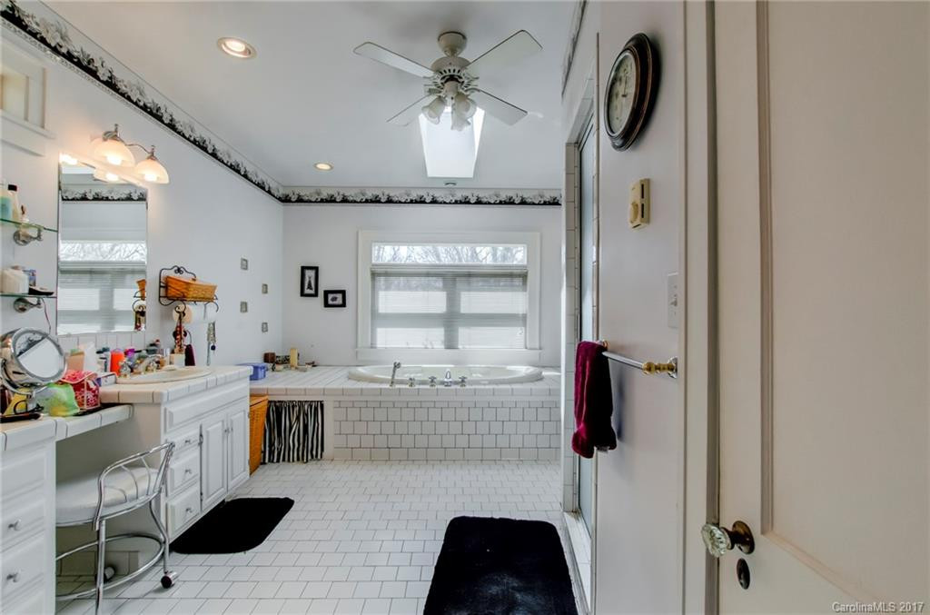 605 Fairview Road - Photo 20