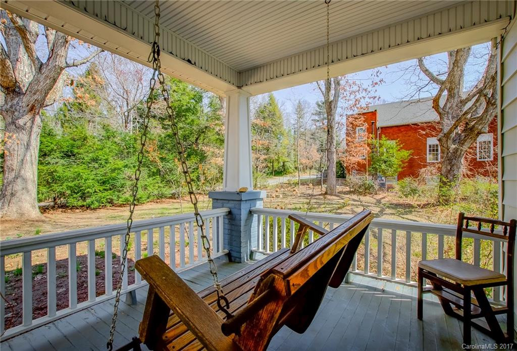 605 Fairview Road - Photo 4