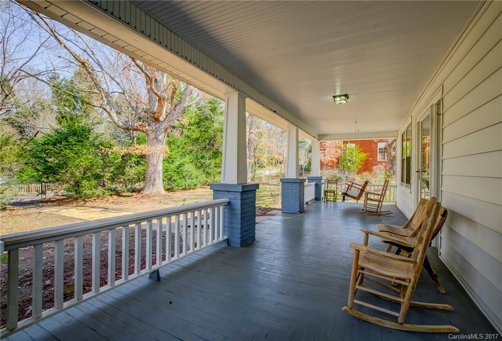605 Fairview Road - Photo 5