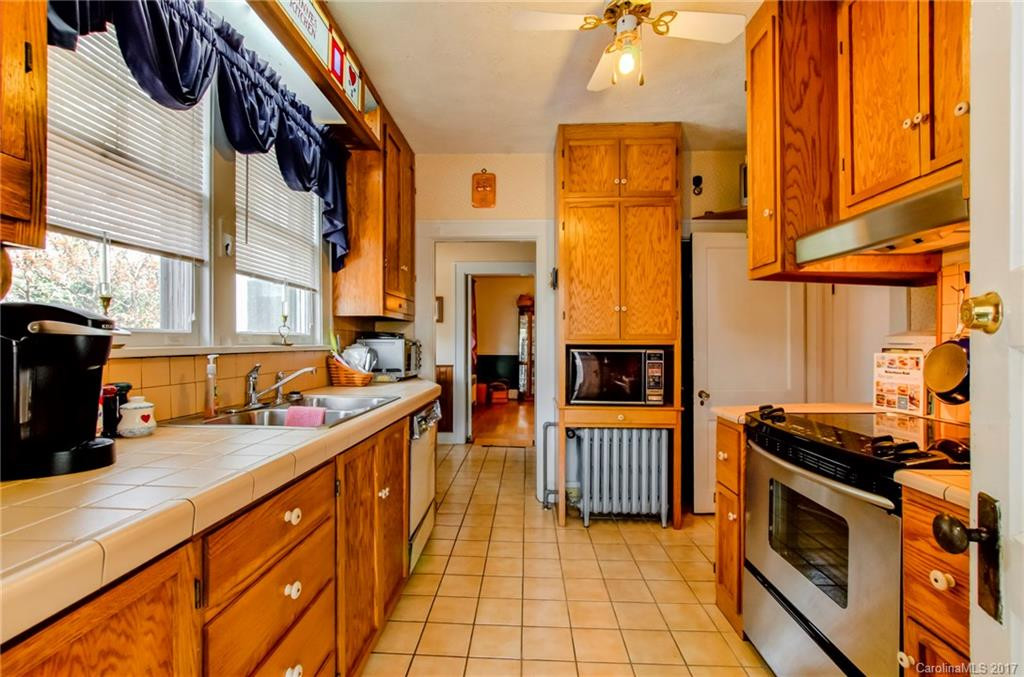 605 Fairview Road - Photo 8