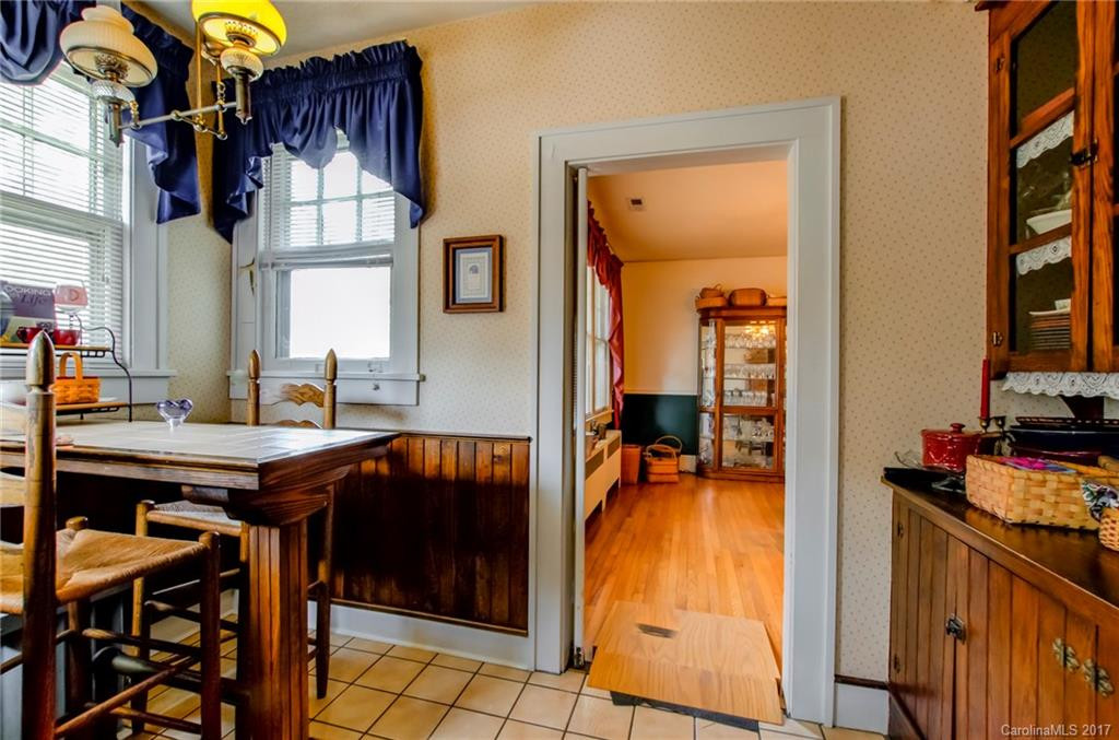 605 Fairview Road - Photo 9