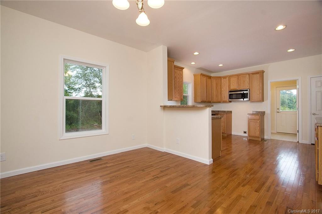 82 Poplar Street - Photo 3