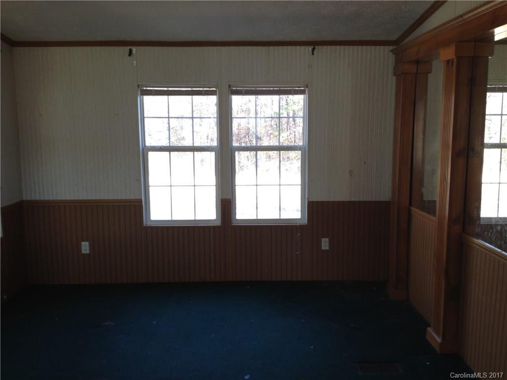 182 Hawthorne Lane - Photo 4