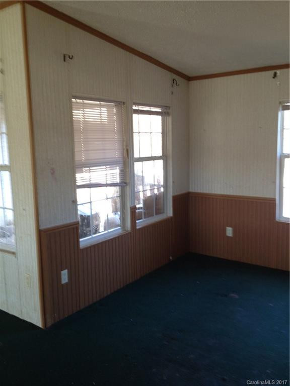182 Hawthorne Lane - Photo 6