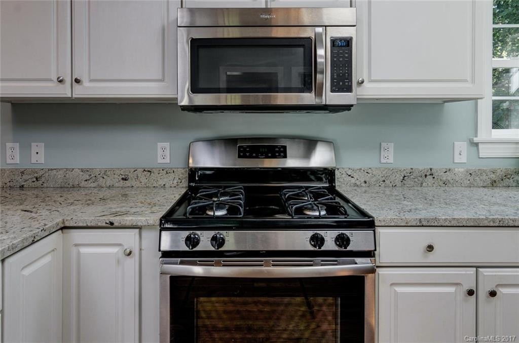 10 Southbrook Drive - Photo 15