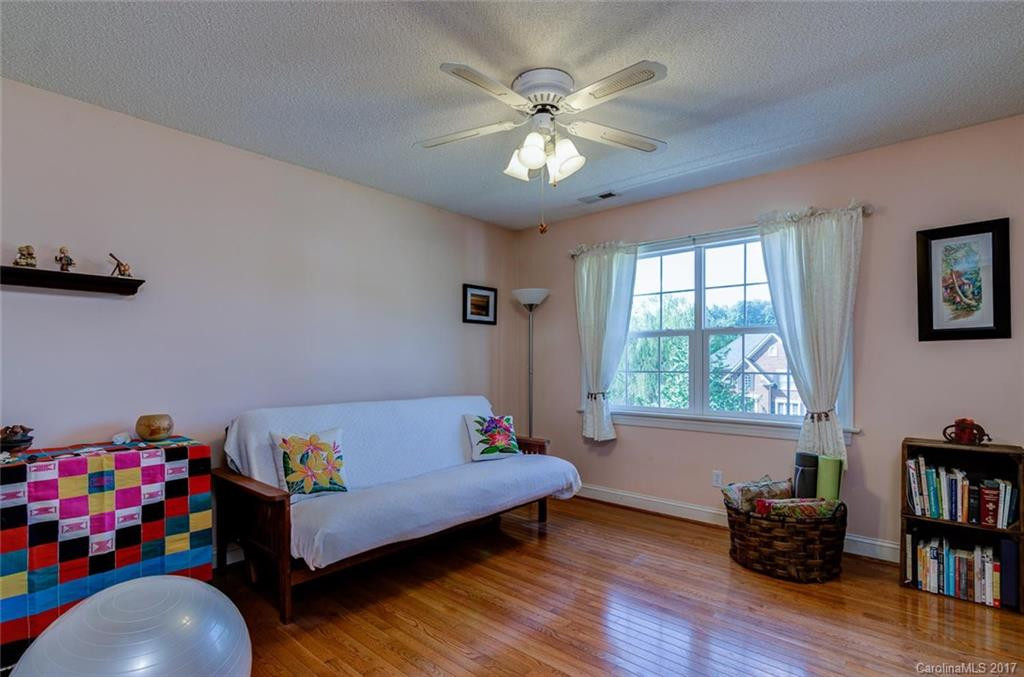 10 Southbrook Drive - Photo 19