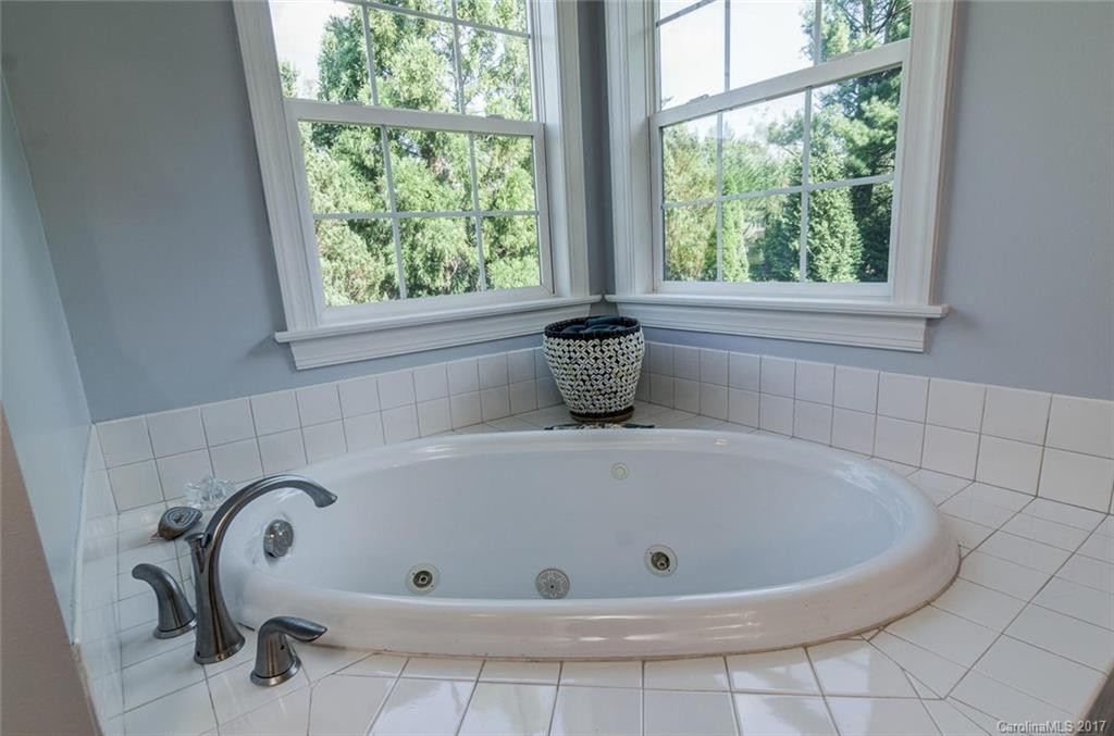10 Southbrook Drive - Photo 24