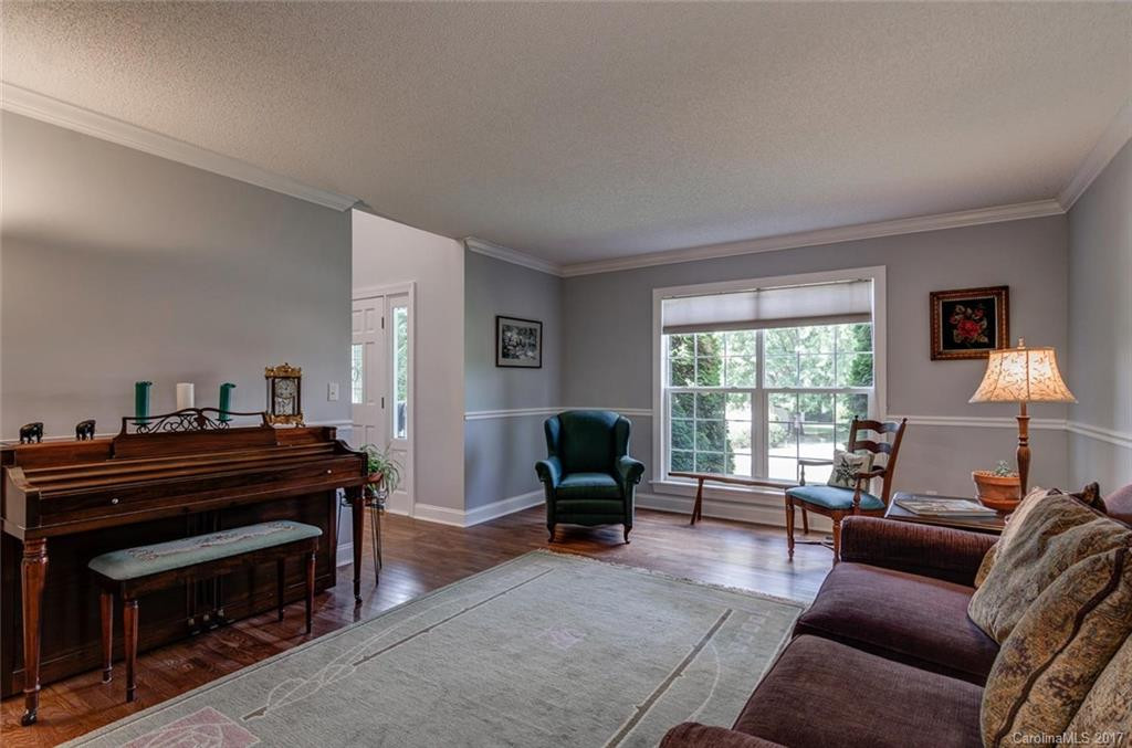 10 Southbrook Drive - Photo 7