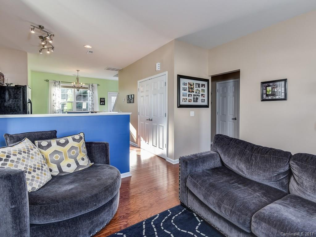 30 Manderley Way - Photo 4