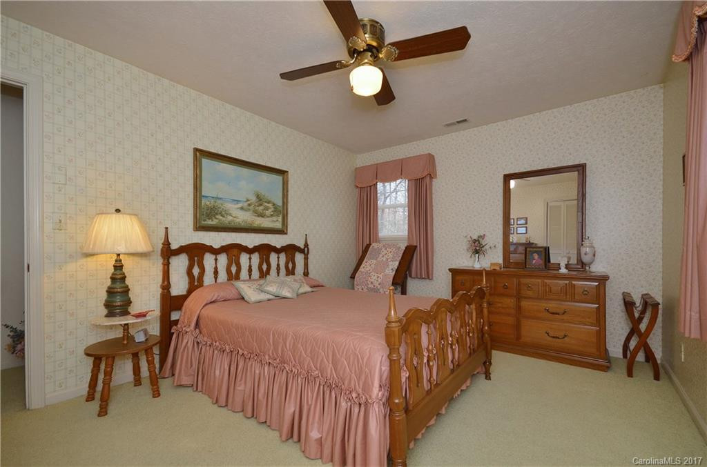 110 Whisperwood Circle #0.67 - Photo 12