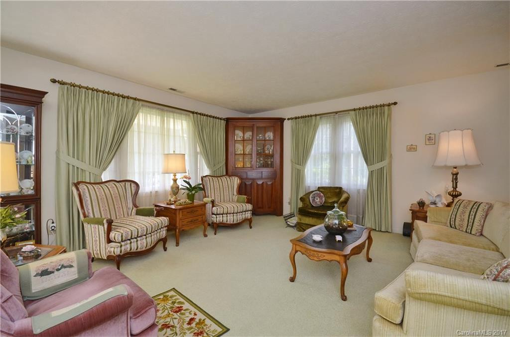 110 Whisperwood Circle #0.67 - Photo 3