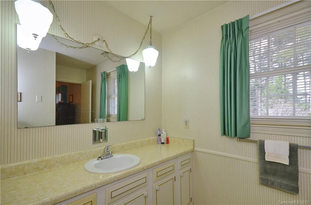 110 Whisperwood Circle #0.67 - Photo 9