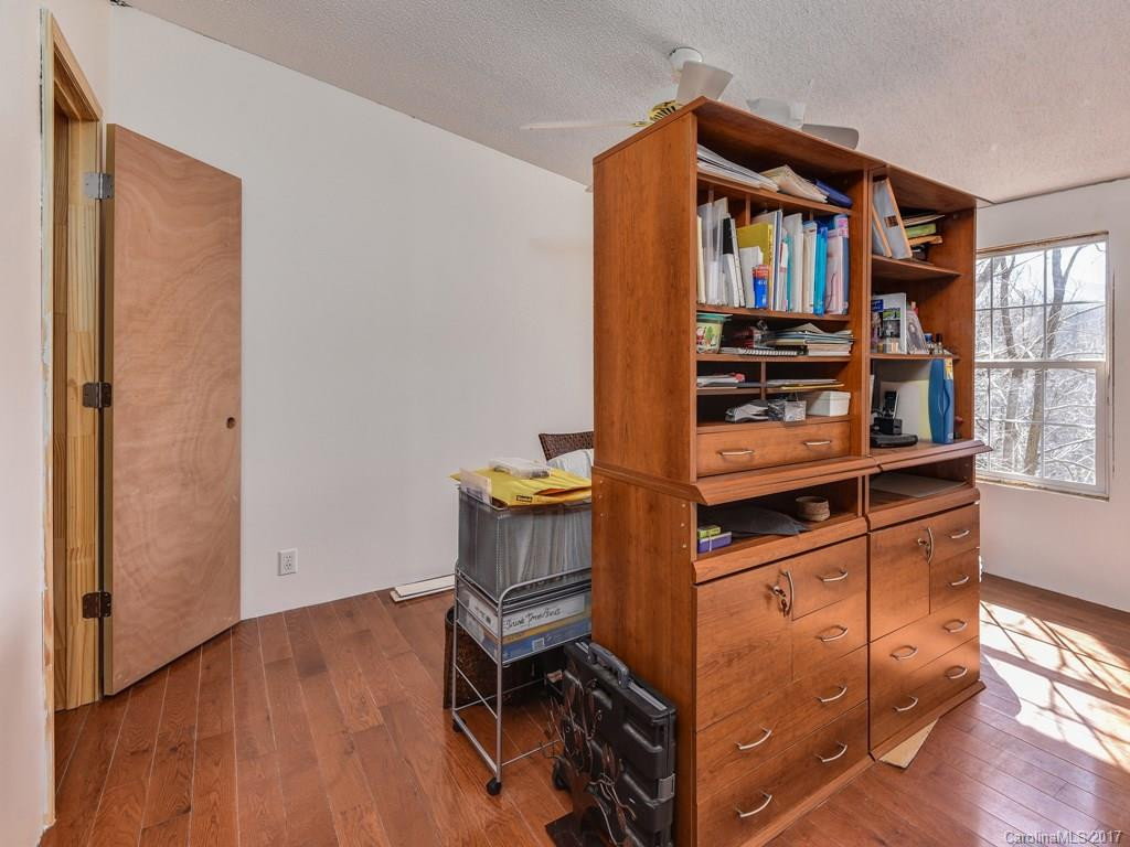 121 Walnut Drive - Photo 13