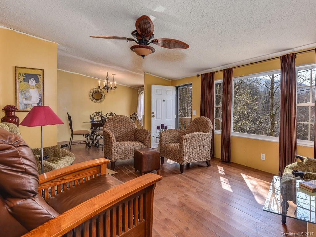 121 Walnut Drive - Photo 6
