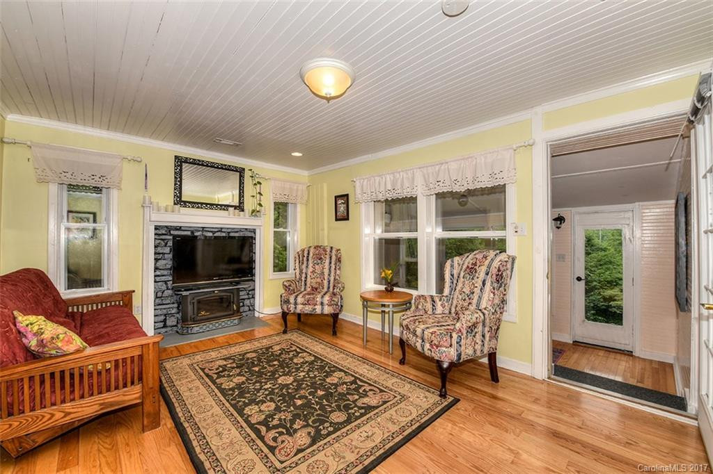 307 Tanglewood Road - Photo 4