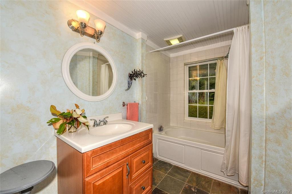 307 Tanglewood Road - Photo 5