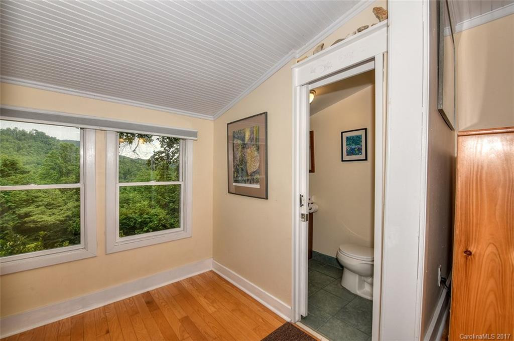 307 Tanglewood Road - Photo 6