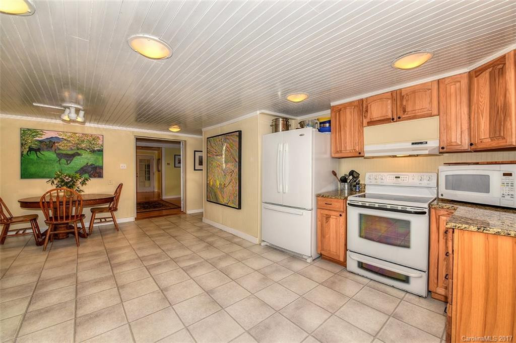 307 Tanglewood Road - Photo 8
