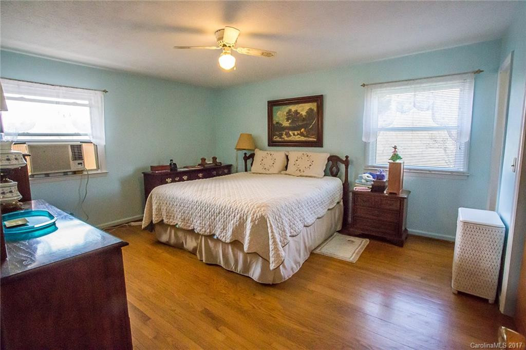 410 Old Mars Hill Highway - Photo 13