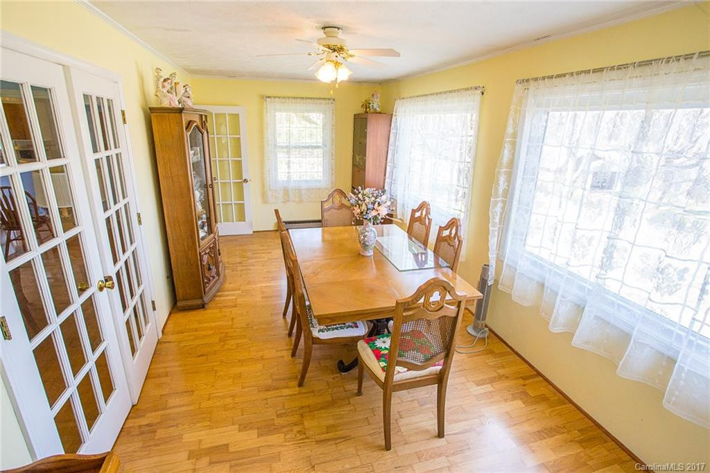 410 Old Mars Hill Highway - Photo 9