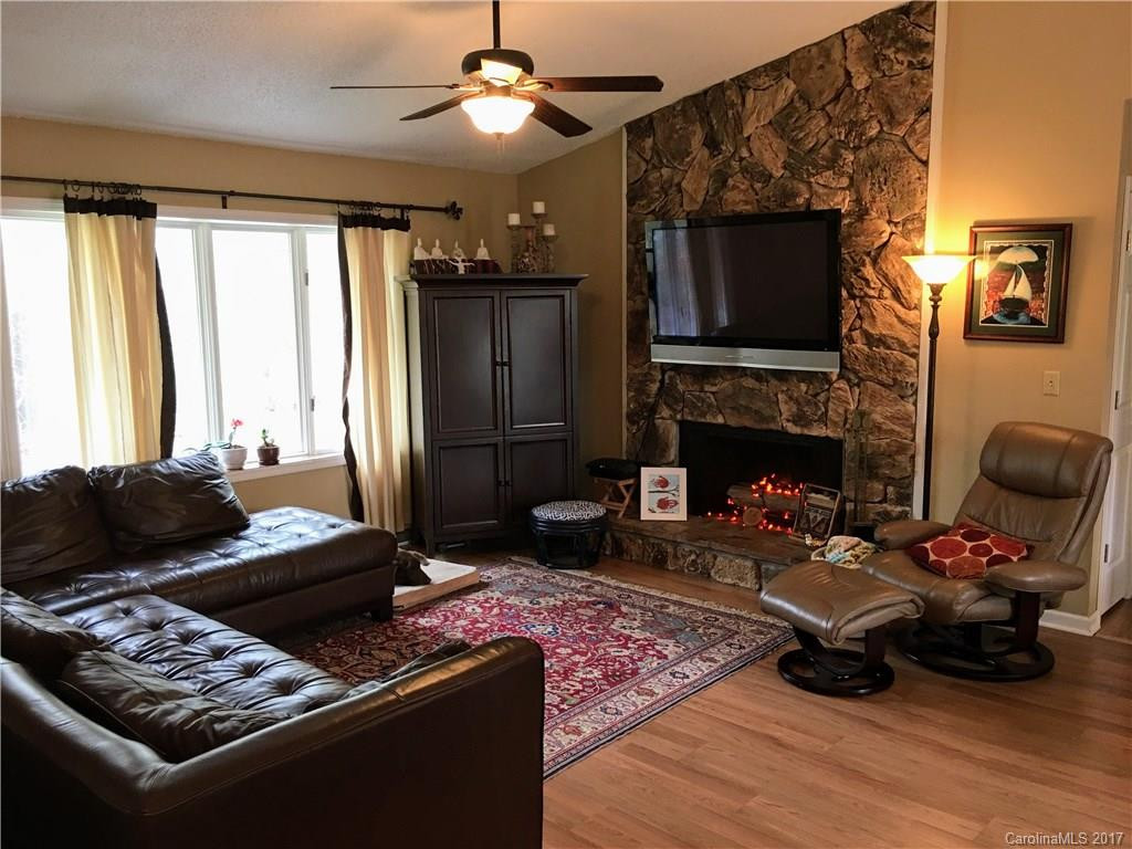 26 Clayton Drive - Photo 6