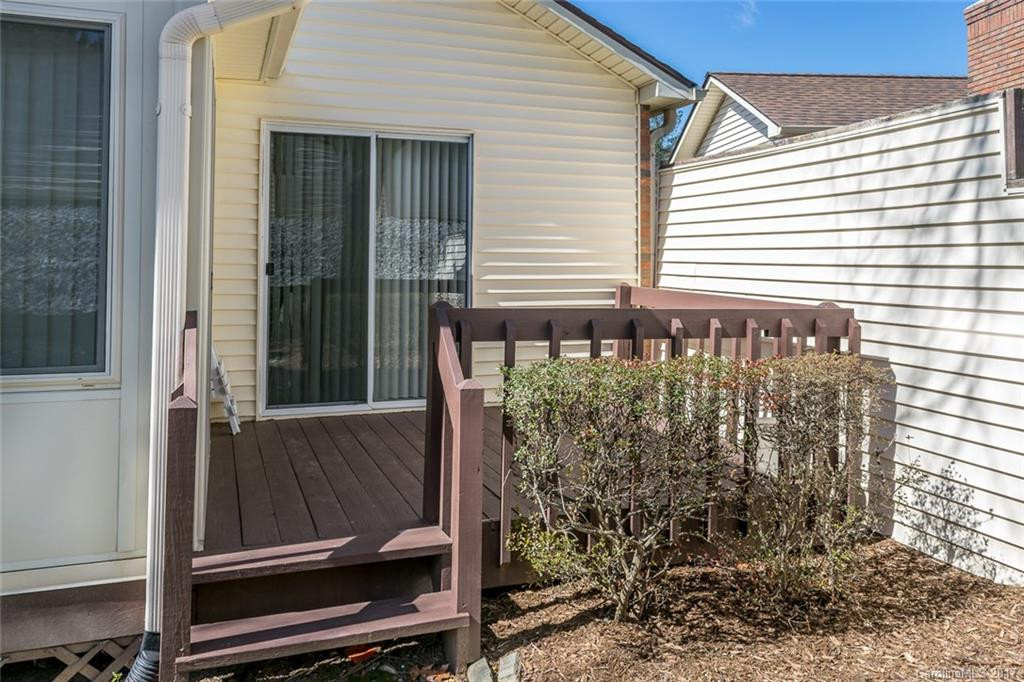 141 Exeter Court #Ph 1 & 2 - Photo 22