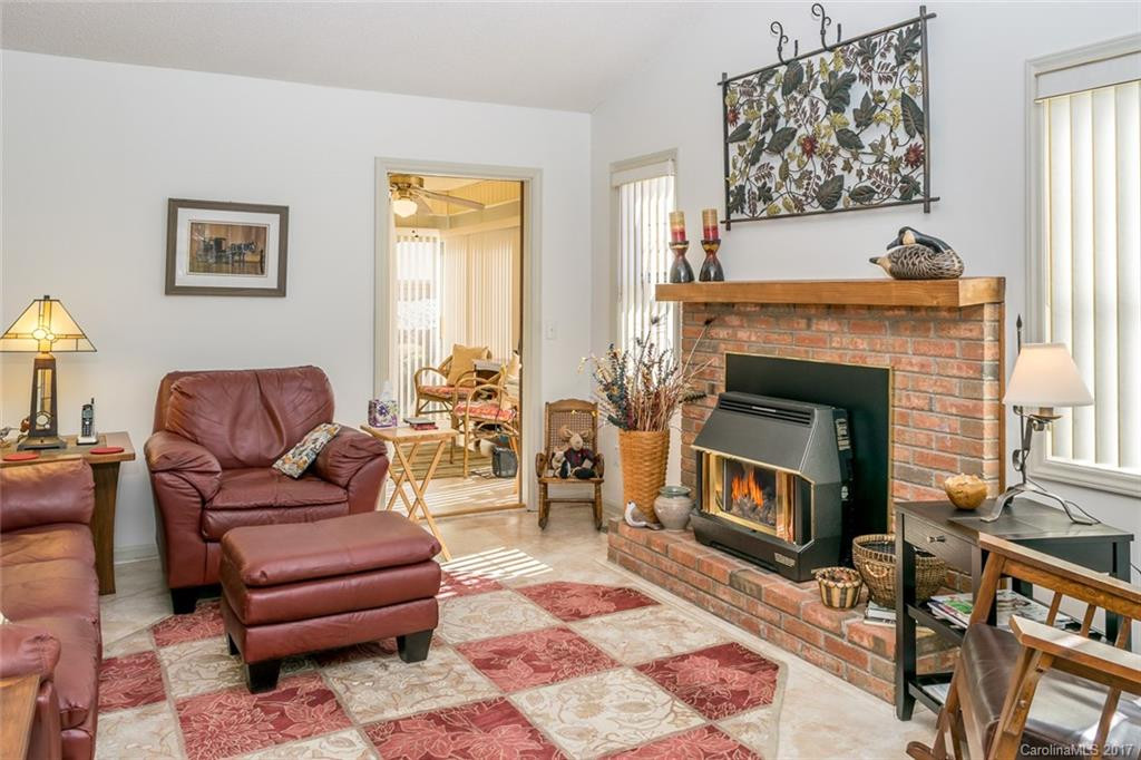 141 Exeter Court #Ph 1 & 2 - Photo 4