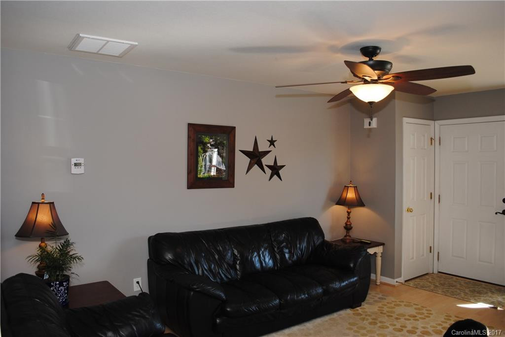 31 Birkshire Way #12 - Photo 5