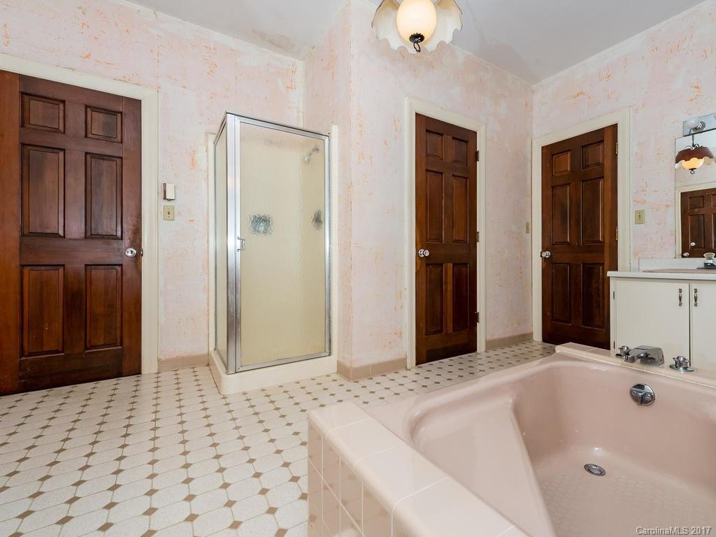 336 Fairway Drive - Photo 12