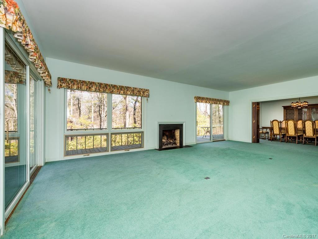 336 Fairway Drive - Photo 3