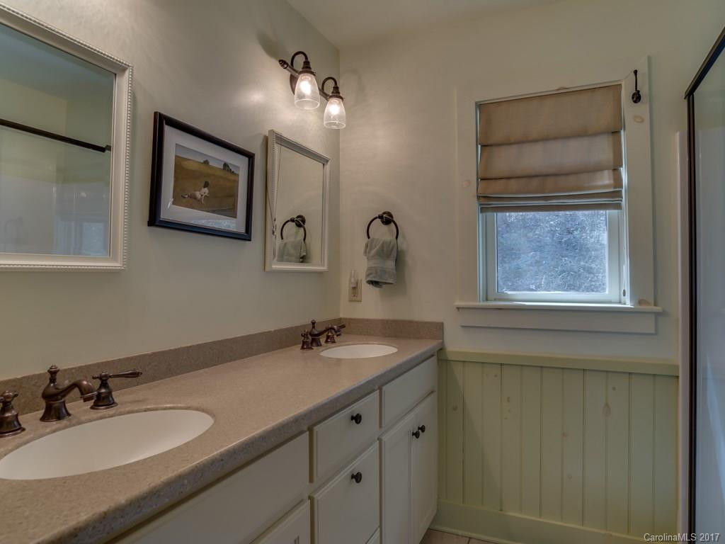 992 Mountain Page Road - Photo 14