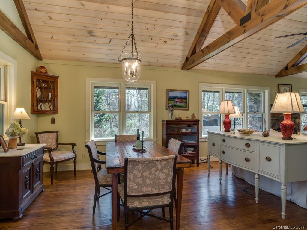 992 Mountain Page Road - Photo 8