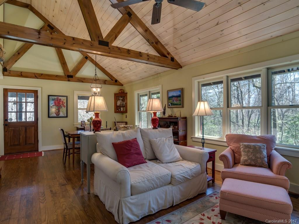 992 Mountain Page Road - Photo 10