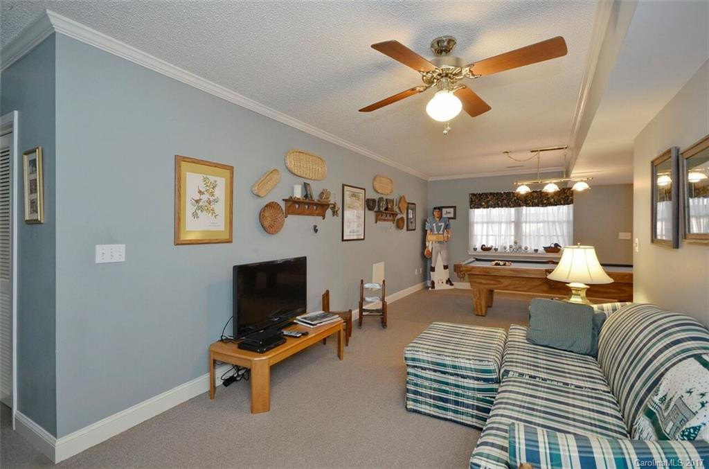 1026 Windsor Drive - Photo 19