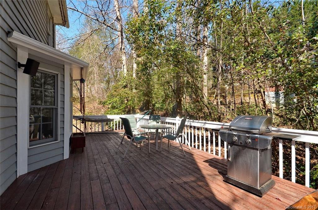 1026 Windsor Drive - Photo 7