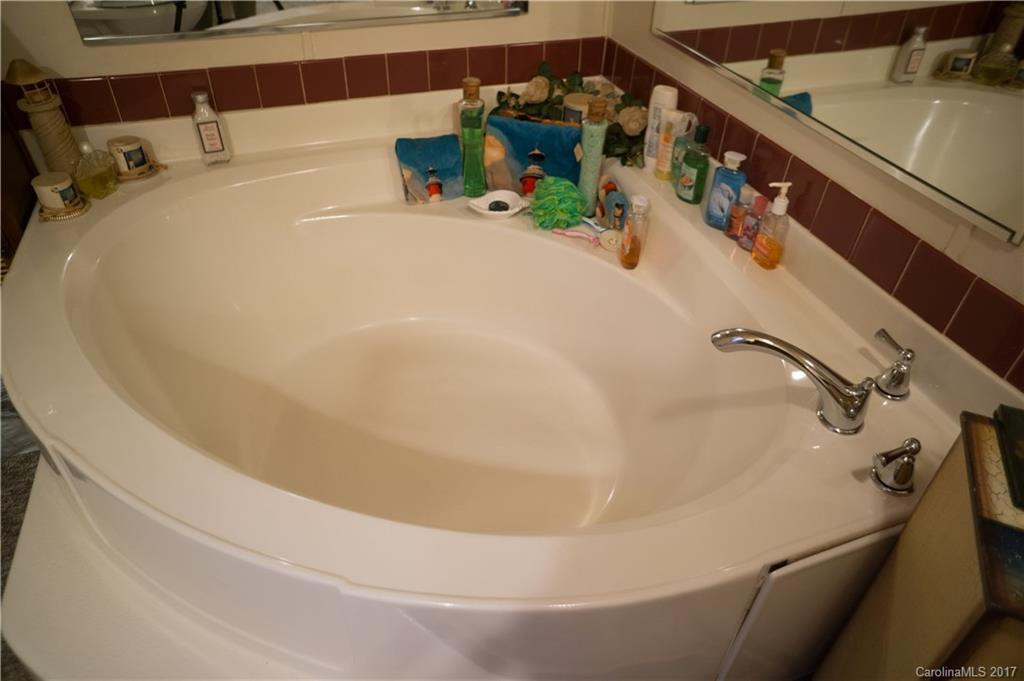 27 New Carlyle Way #8 - Photo 13