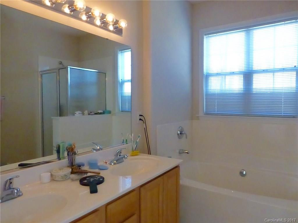 17 Hollow Crest Way - Photo 11