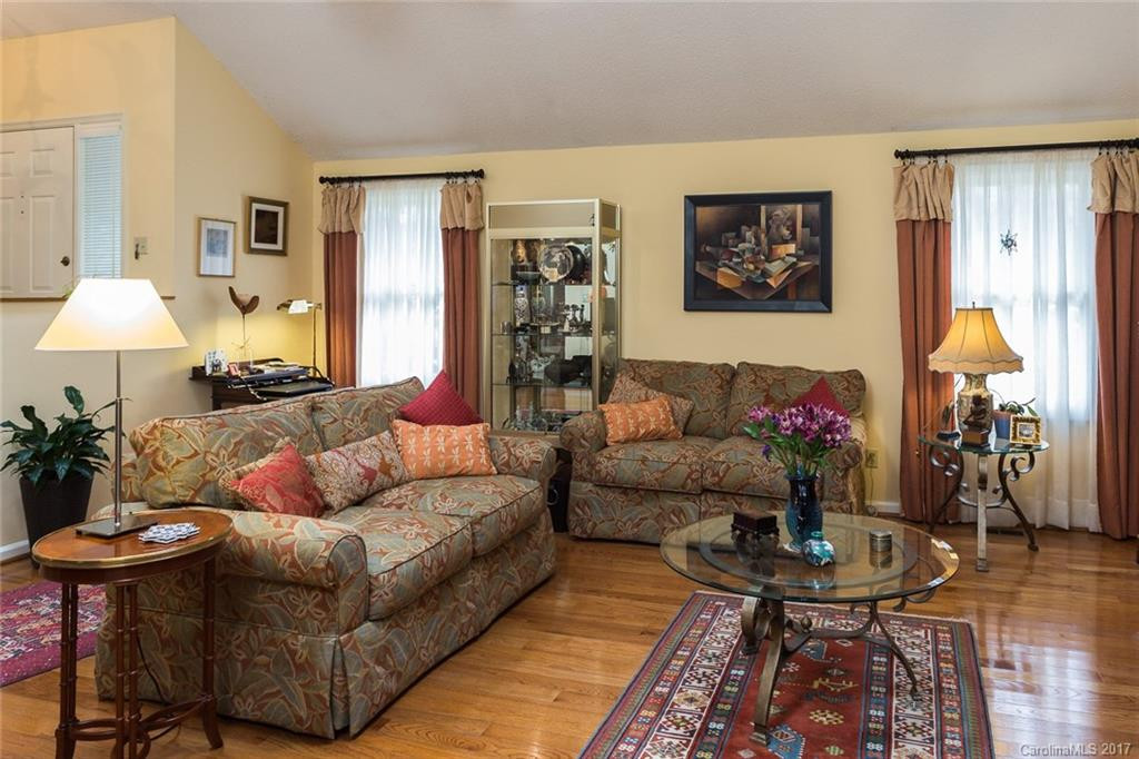 6 Springside Park #6 - Photo 3