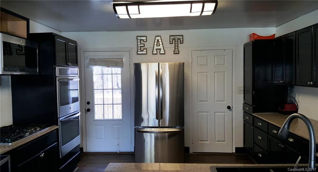 56 Pleasant Ridge Drive - Photo 3