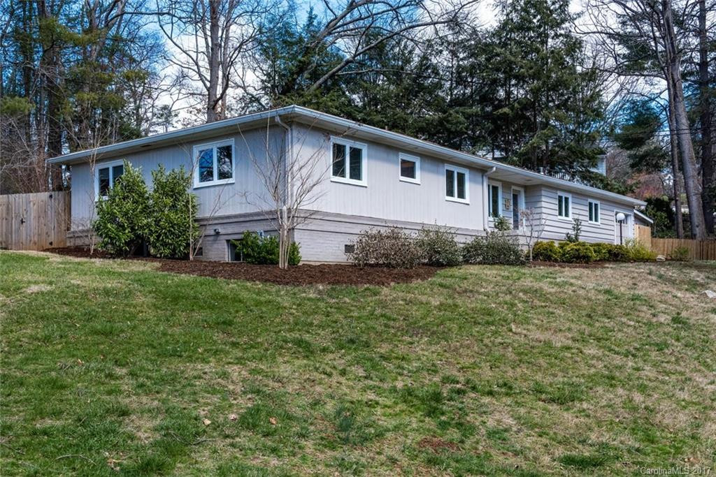10 Woodcrest Road