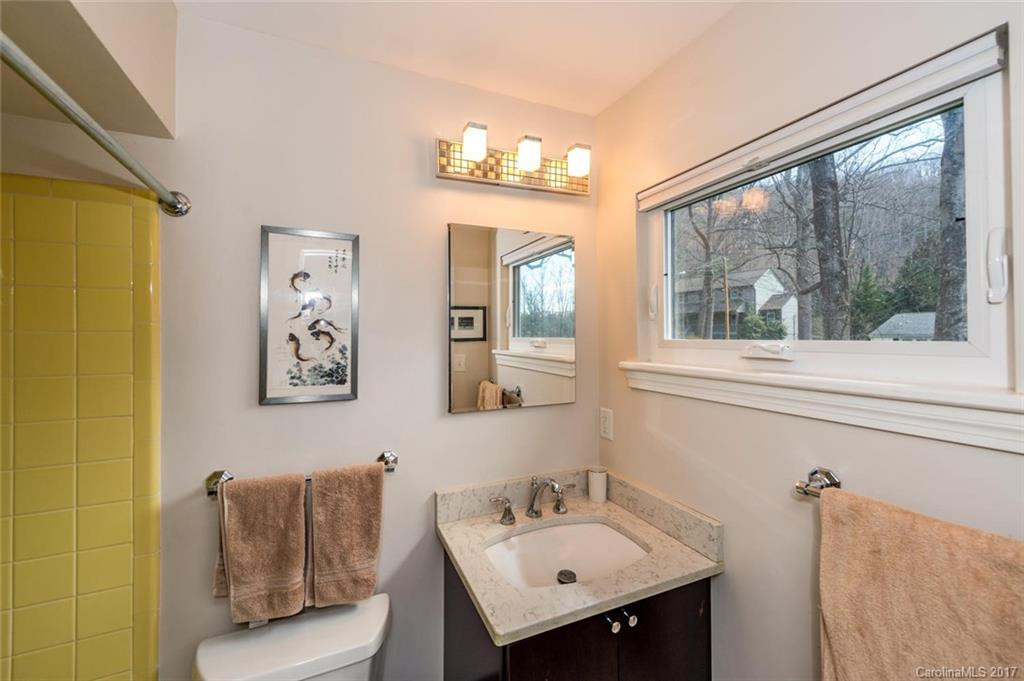 10 Woodcrest Road - Photo 14