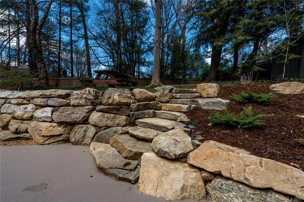 10 Woodcrest Road - Photo 21