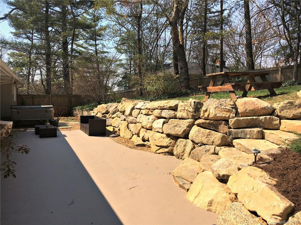 10 Woodcrest Road - Photo 24