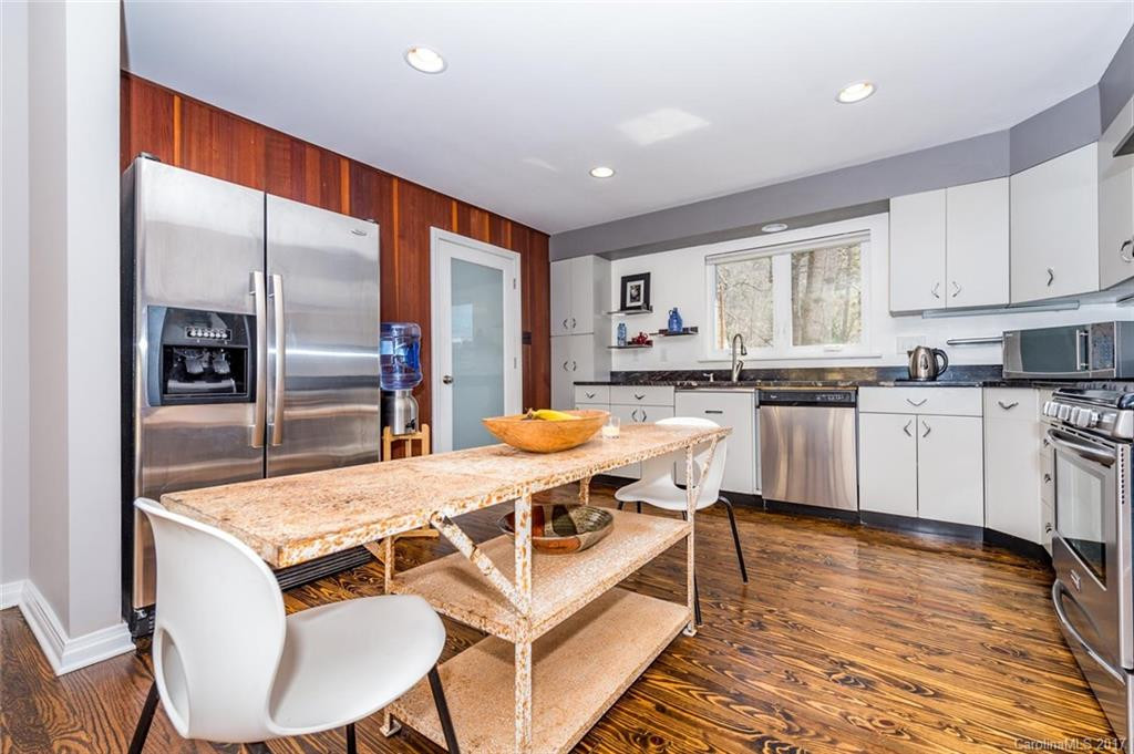 10 Woodcrest Road - Photo 6