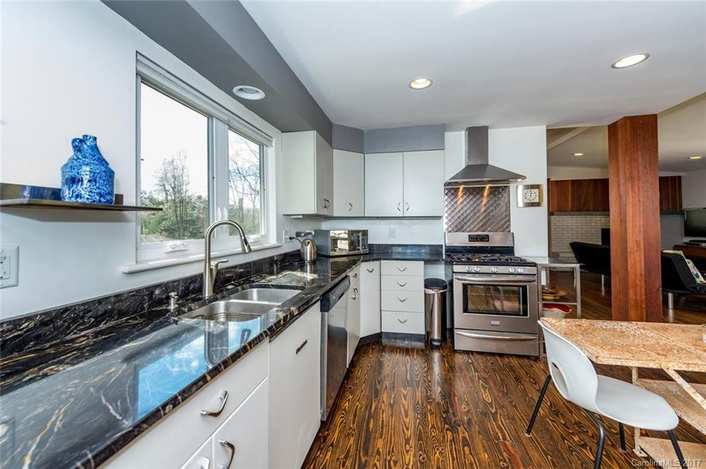 10 Woodcrest Road - Photo 7