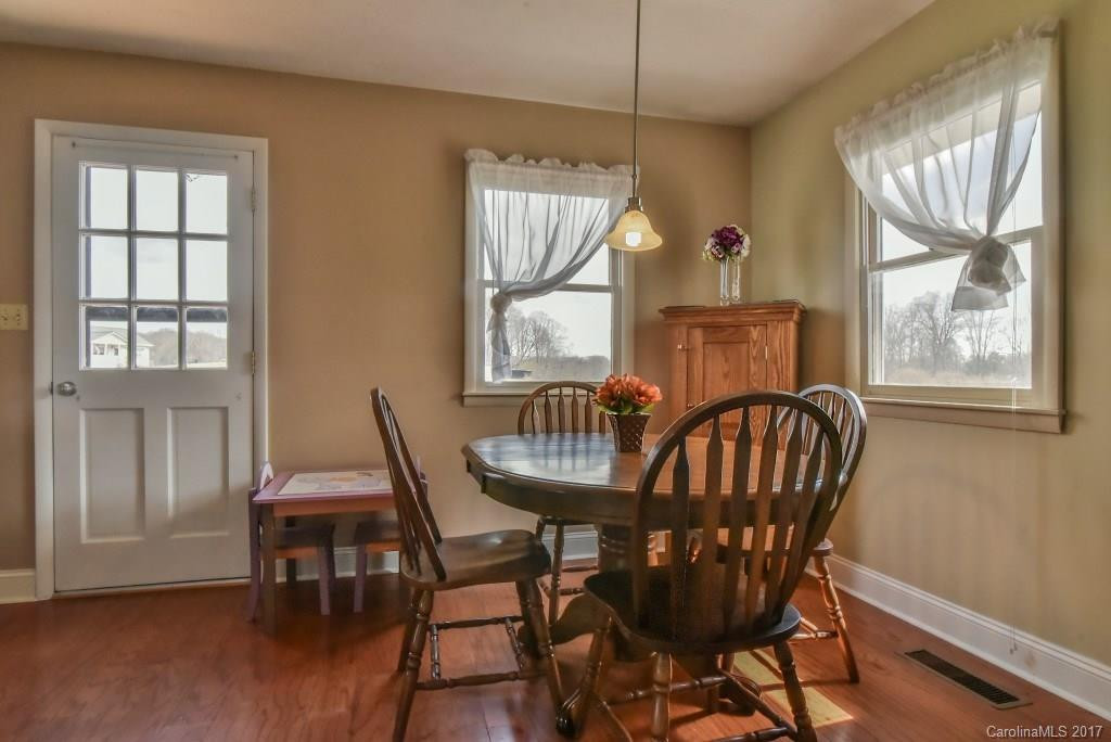 7 Paulines Place - Photo 8